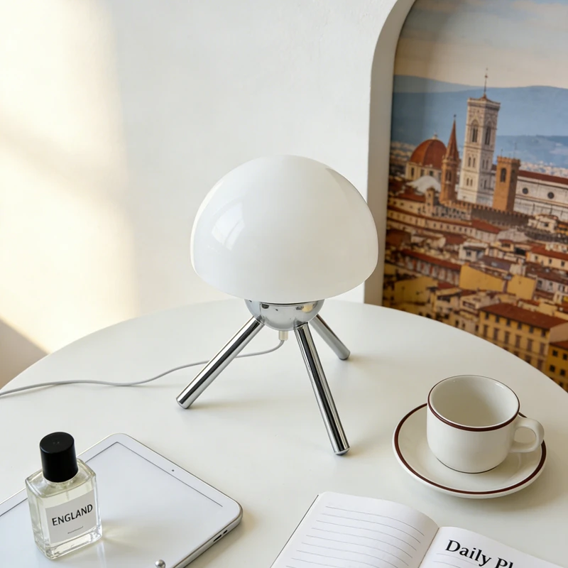 Светильник середины века Bauhaus, роскошная настольная лампа в скандинавском стиле ретро, прикроватная тумбочка для спальни, креативный декоративный ночник
Светильник середины века Bauhaus, роскошная настольная лампа в скандинавском стиле ретро, прикроватная тумбочка для спальни, креативный декоративный ночник