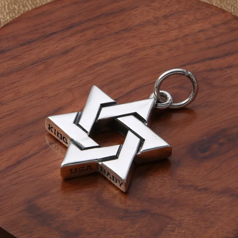 S925 sterling silver fashion jewelry, Thai silver fashion trend, Japanese and Korean hexagonal star pendant
S925 sterling silver fashion jewelry, Thai silver fashion trend, Japanese and Korean hexagonal star pendant
