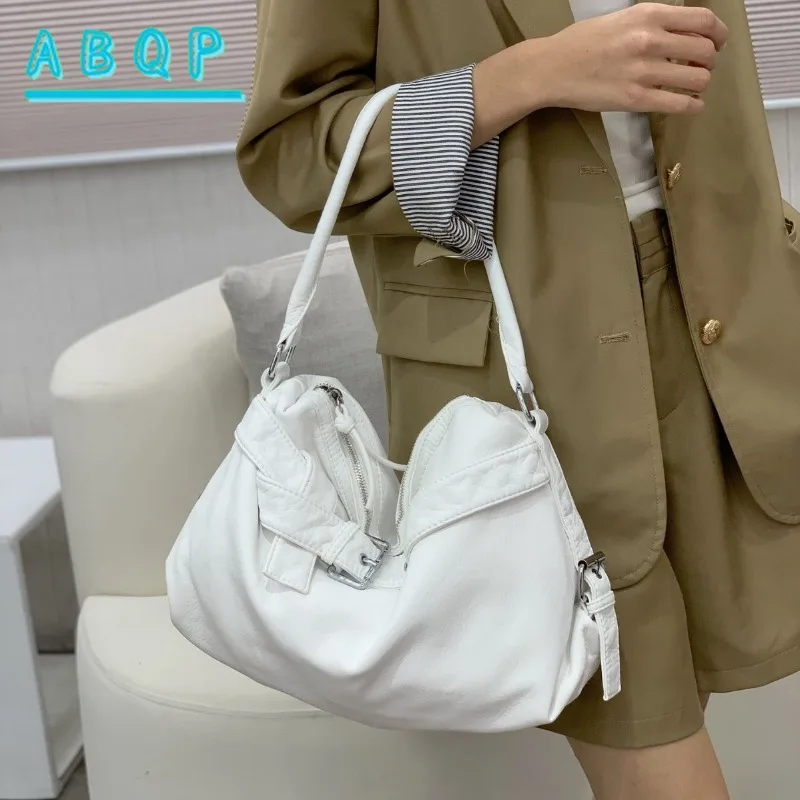 Сумка на плечо, новая модная ретро большая вместительная мягкая сумка-тоут из искусственной кожи, креативный дизайн, женская сумка через плечо
Сумка на плечо, новая модная ретро большая вместительная мягкая сумка-тоут из искусственной кожи, креативный дизайн, женская сумка через плечо