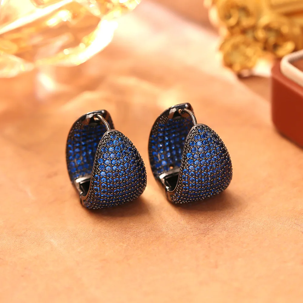 Retro blue full zirconium earrings, light luxury, high-end design, heavy industry earrings, exaggerated fashionable earrings
Retro blue full zirconium earrings, light luxury, high-end design, heavy industry earrings, exaggerated fashionable earrings
