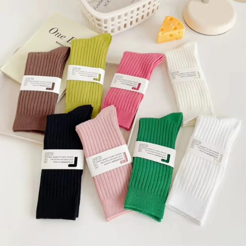 Women's Socks Long Fashion Breathable Autumn Winter Solid Color Sports Socks Girls Retro Plain Comfortable Casual Middle Tube
Women's Socks Long Fashion Breathable Autumn Winter Solid Color Sports Socks Girls Retro Plain Comfortable Casual Middle Tube