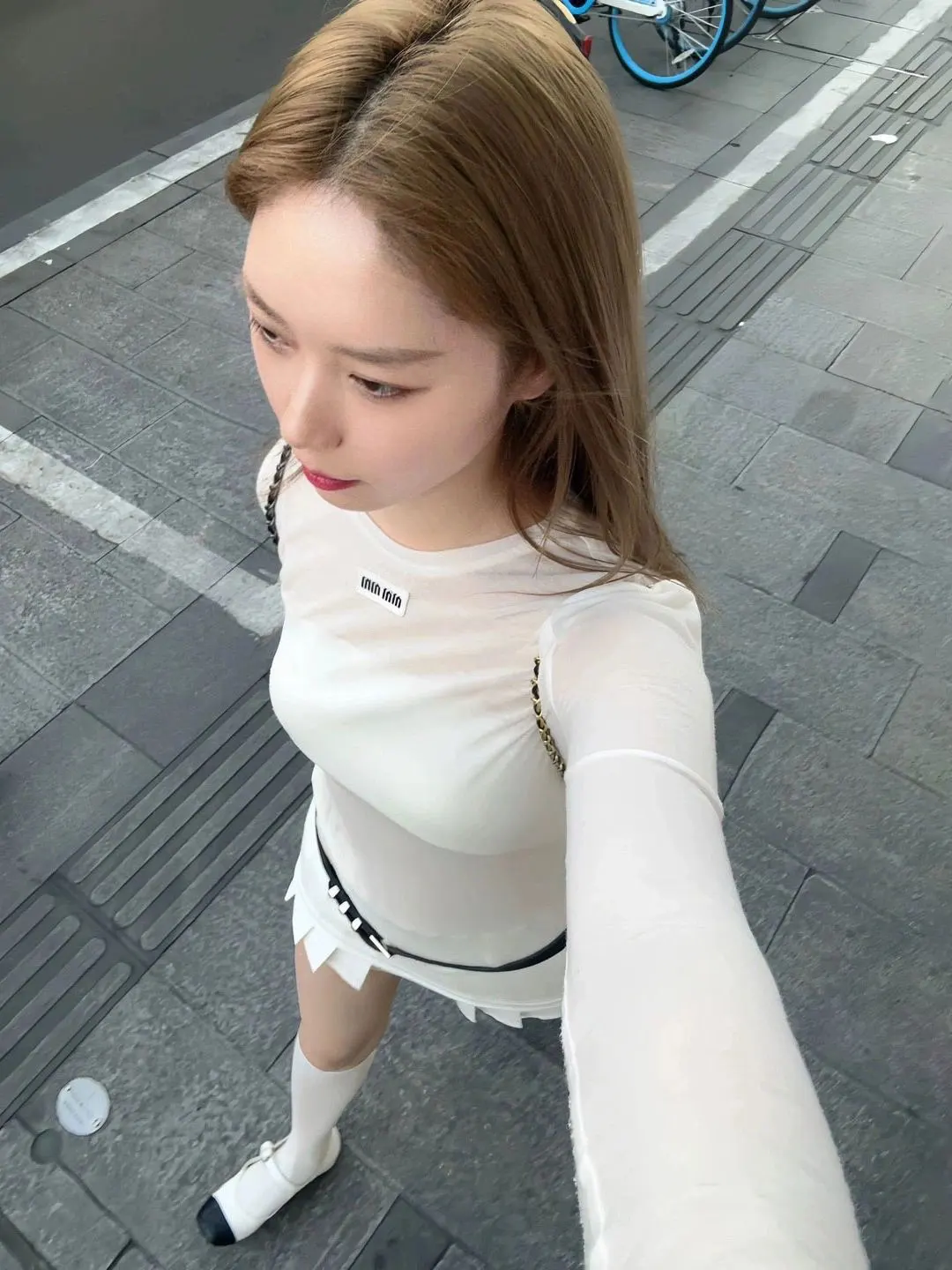 M Letter Embroidery T-irt Women's Long Sve round Ne Mid-Length Elastic Cotton Silk Transparent Top Casual Faion
M Letter Embroidery T-irt Women's Long Sve round Ne Mid-Length Elastic Cotton Silk Transparent Top Casual Faion