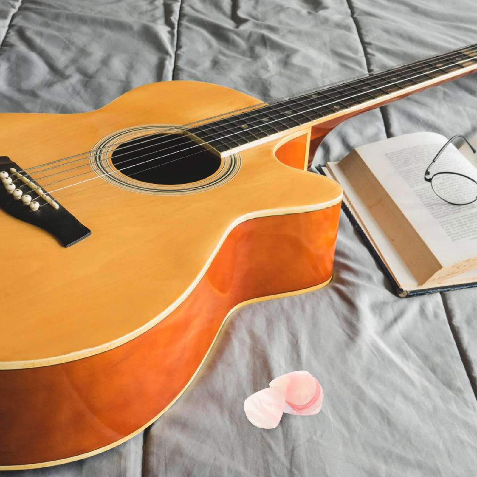 5Pcs Guitar Picks Heart-Shaped Resin Fast Playing for Electric Bass Acoustic Ukulele Stylish Guitar Accessory Gutar Picks
5Pcs Guitar Picks Heart-Shaped Resin Fast Playing for Electric Bass Acoustic Ukulele Stylish Guitar Accessory Gutar Picks