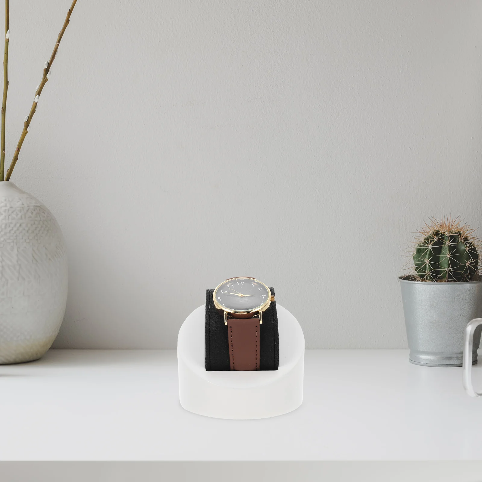 Watch Display Stand Single Table Frame Resin Base Organizer Rack Holder Durable Premium Material Bedroom Store Decor
Watch Display Stand Single Table Frame Resin Base Organizer Rack Holder Durable Premium Material Bedroom Store Decor