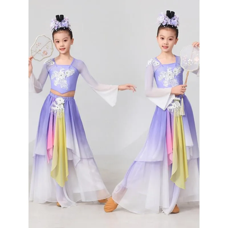 Children's classical dance performance costume, elegant and ethereal for women, Chinese dance drama, dance performance
Children's classical dance performance costume, elegant and ethereal for women, Chinese dance drama, dance performance