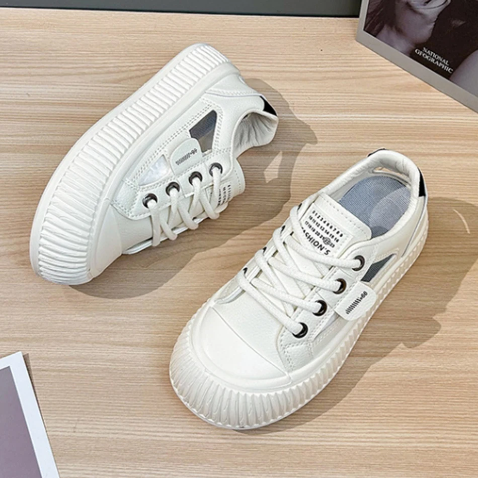 Новые летние дышащие белые кроссовки 2025 года, повседневные перфорированные туфли, универсальные женские туфли из бисквита на толстой подошве.
Новые летние дышащие белые кроссовки 2025 года, повседневные перфорированные туфли, универсальные женские туфли из бисквита на толстой подошве.