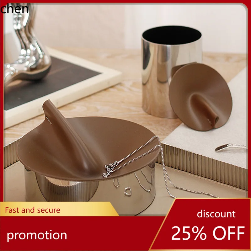 H1 Modern Art Leather Round Lid Metal Jewelry Box Model Room Decorative Storage Box Ornament
H1 Modern Art Leather Round Lid Metal Jewelry Box Model Room Decorative Storage Box Ornament
