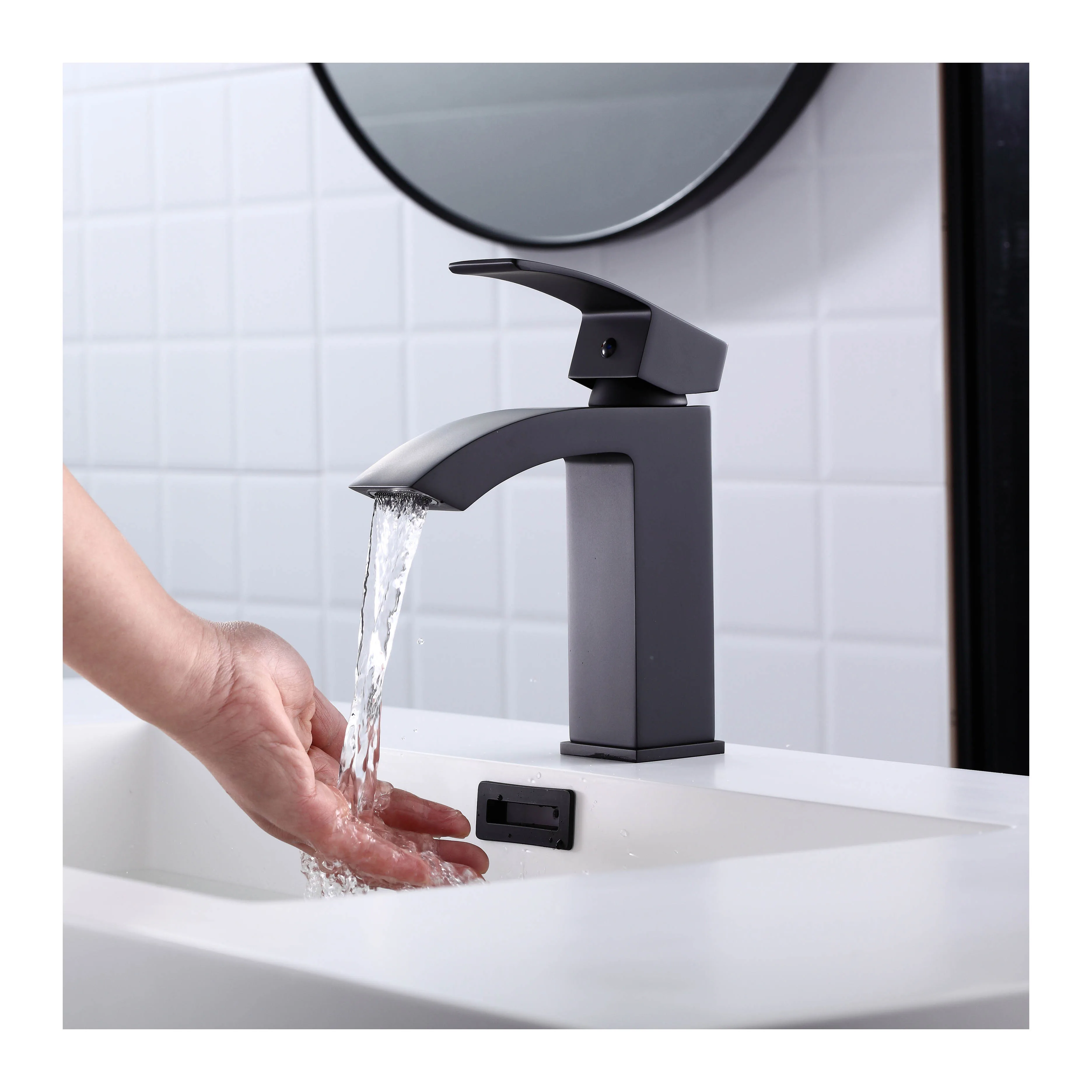 High Quality CUPC Certified Vanity Sink Faucet Matt Black Contemporary Brass Washbasin Waterfall Bathroom Sink Faucet
High Quality CUPC Certified Vanity Sink Faucet Matt Black Contemporary Brass Washbasin Waterfall Bathroom Sink Faucet