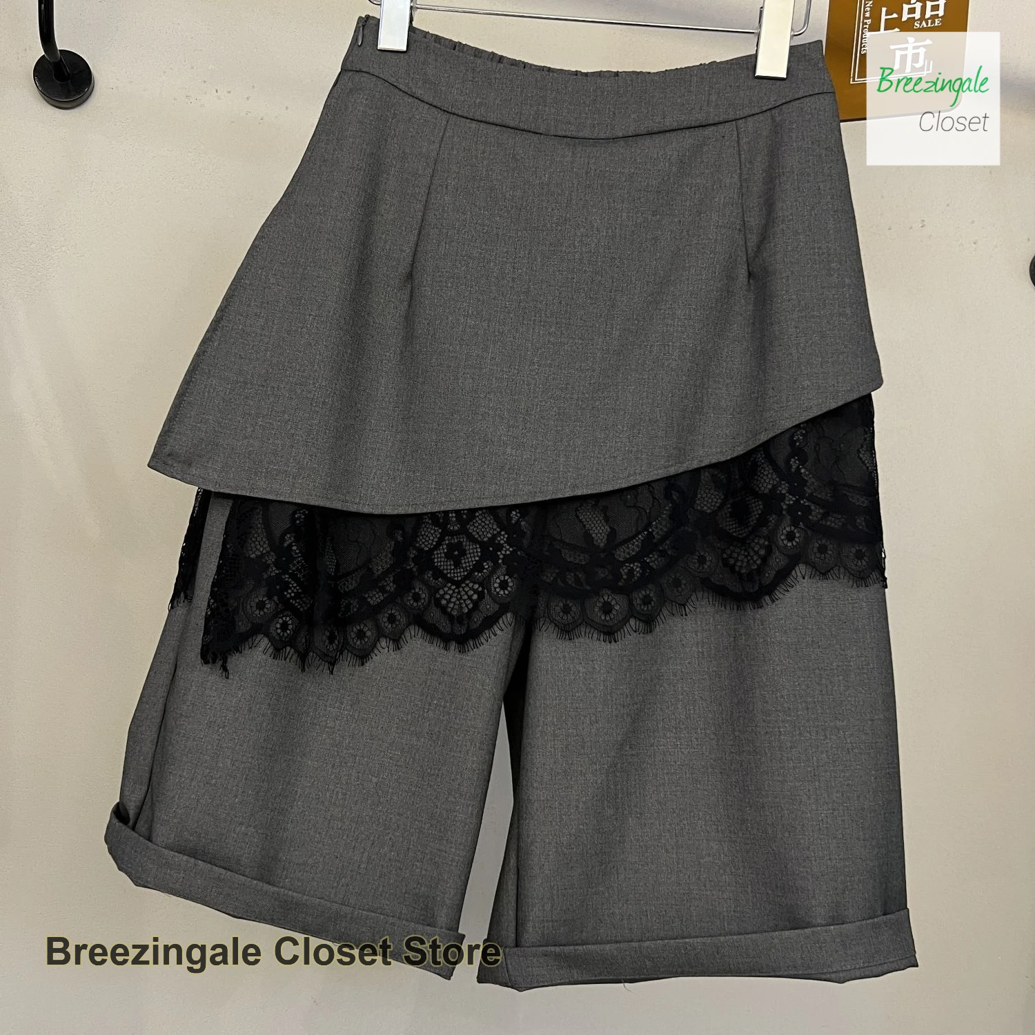 Summer casual pants splicing two dresses female French fashion temperament plus size lace fart curtain slim Joker leggings.
Summer casual pants splicing two dresses female French fashion temperament plus size lace fart curtain slim Joker leggings.