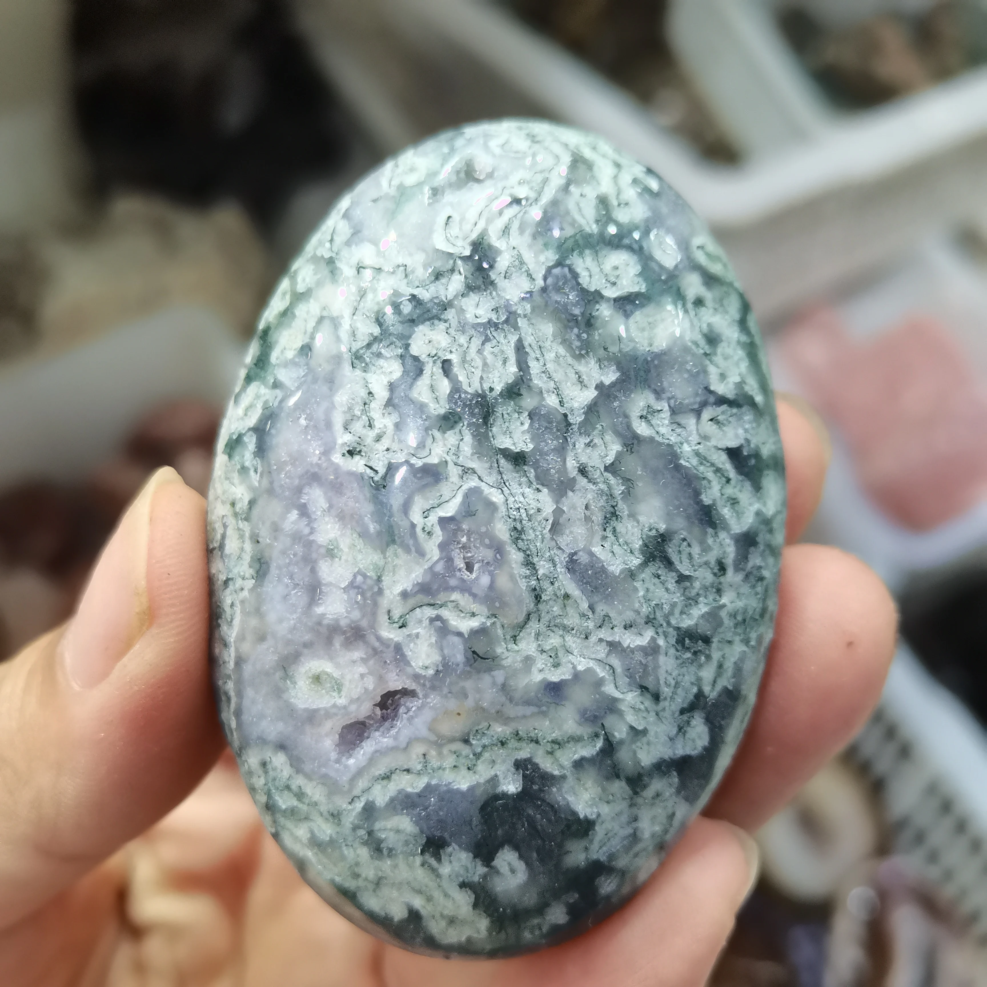 Natural Starry water plant Crystal Palm Play Palm Stone Healingn Gemstones Crystal Quartz Reiki Ornament
Natural Starry water plant Crystal Palm Play Palm Stone Healingn Gemstones Crystal Quartz Reiki Ornament