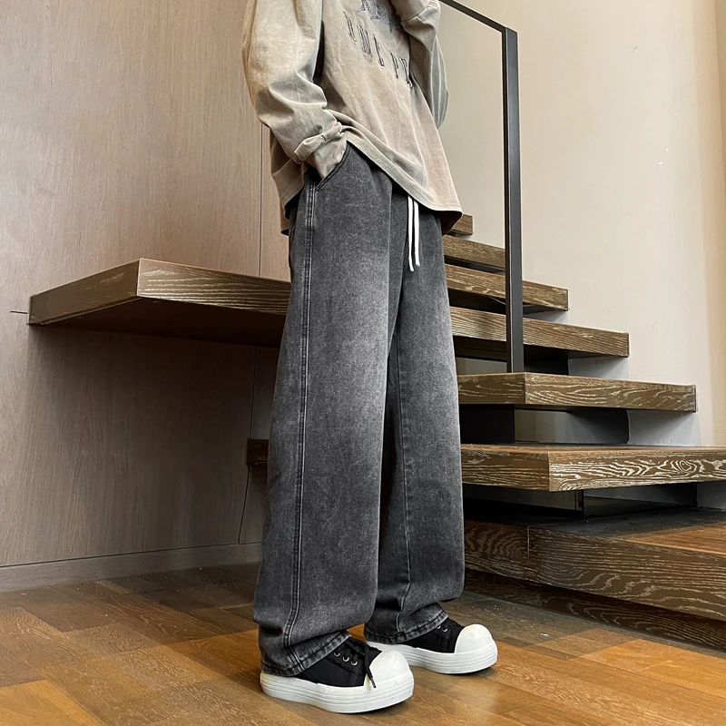 Men's retro washed denim jeans, American fashion straight leg casual pants, loose oversized fashion new jeans
Men's retro washed denim jeans, American fashion straight leg casual pants, loose oversized fashion new jeans