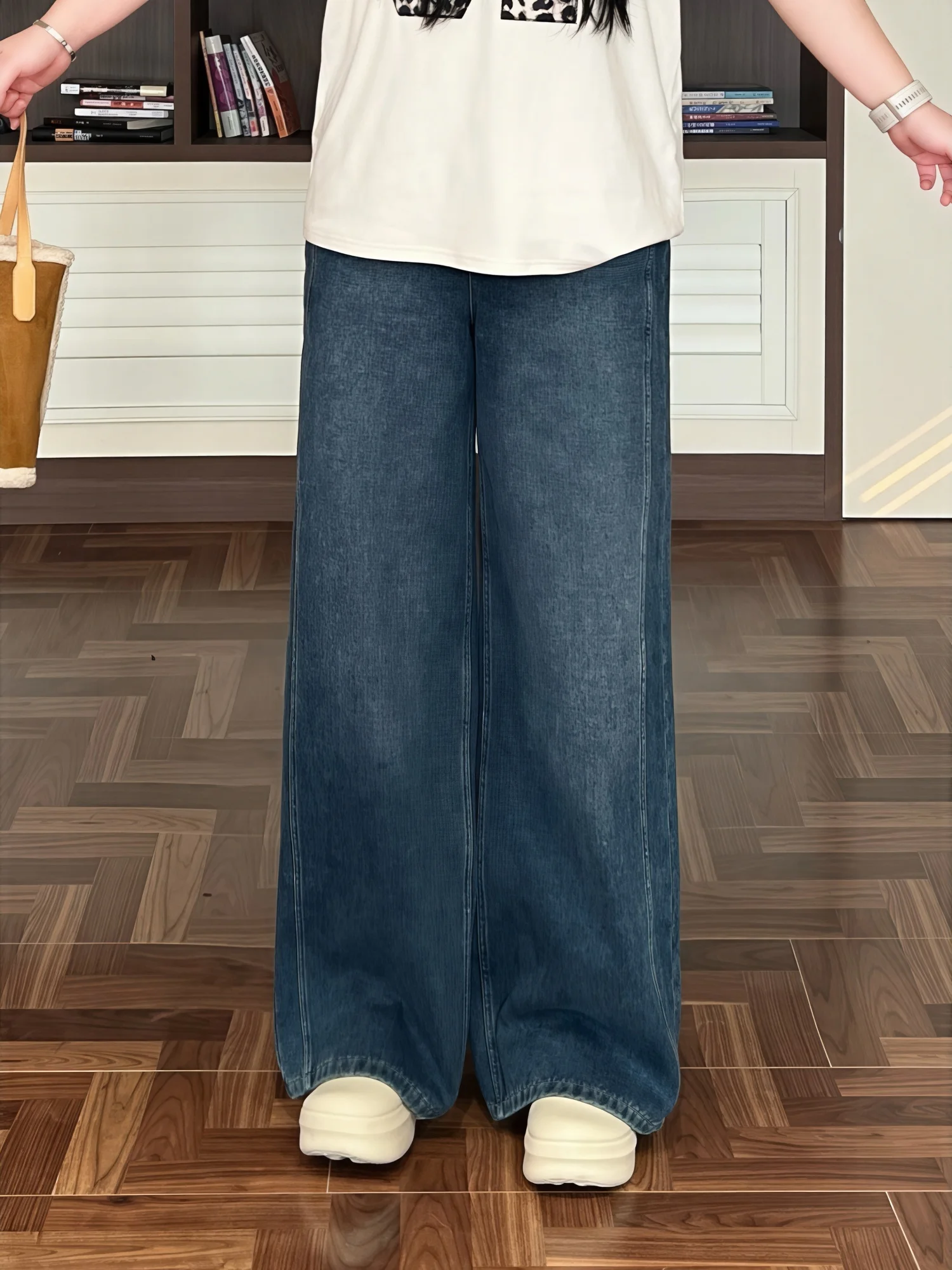 plus Size Women's Winter New Fleece Lined Straight Leg Jeans Drapey Wide Leg Pants Trendy High Waist Cotton Blend Trousers
plus Size Women's Winter New Fleece Lined Straight Leg Jeans Drapey Wide Leg Pants Trendy High Waist Cotton Blend Trousers