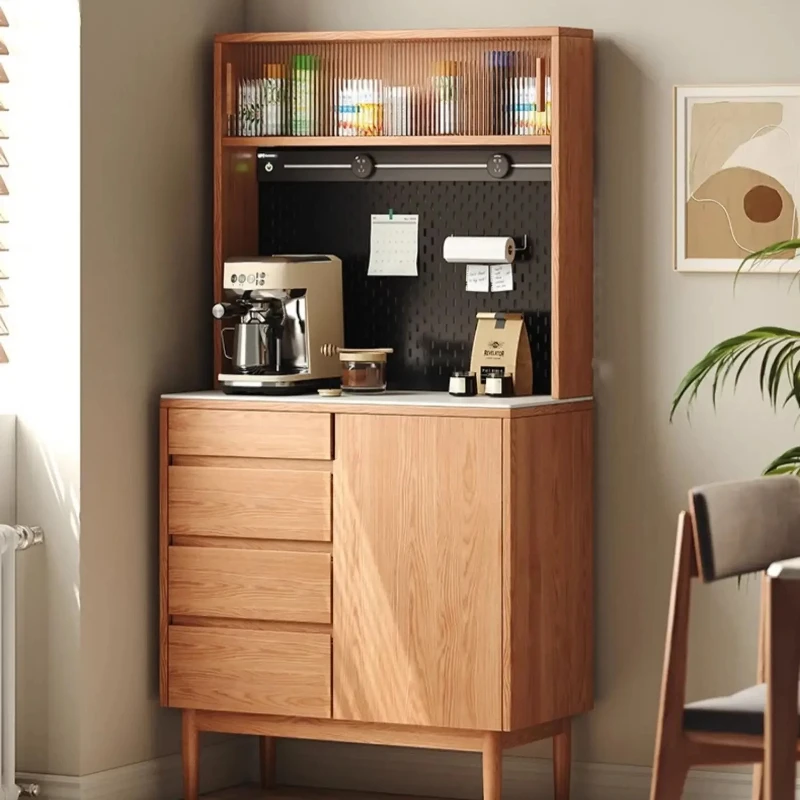 Обеденный боковой шкаф из цельного дерева у стены, простая модель в стиле ретро, новая высококачественная легкая роскошь.
Обеденный боковой шкаф из цельного дерева у стены, простая модель в стиле ретро, новая высококачественная легкая роскошь.