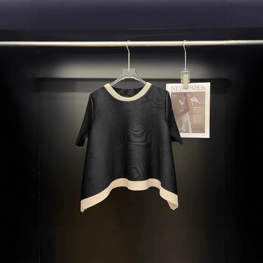 Miyake Pleated Round Neck Top 2025 Summer New Intellectual Colorblocking Casual T-Shirt Short Sleeve
Miyake Pleated Round Neck Top 2025 Summer New Intellectual Colorblocking Casual T-Shirt Short Sleeve