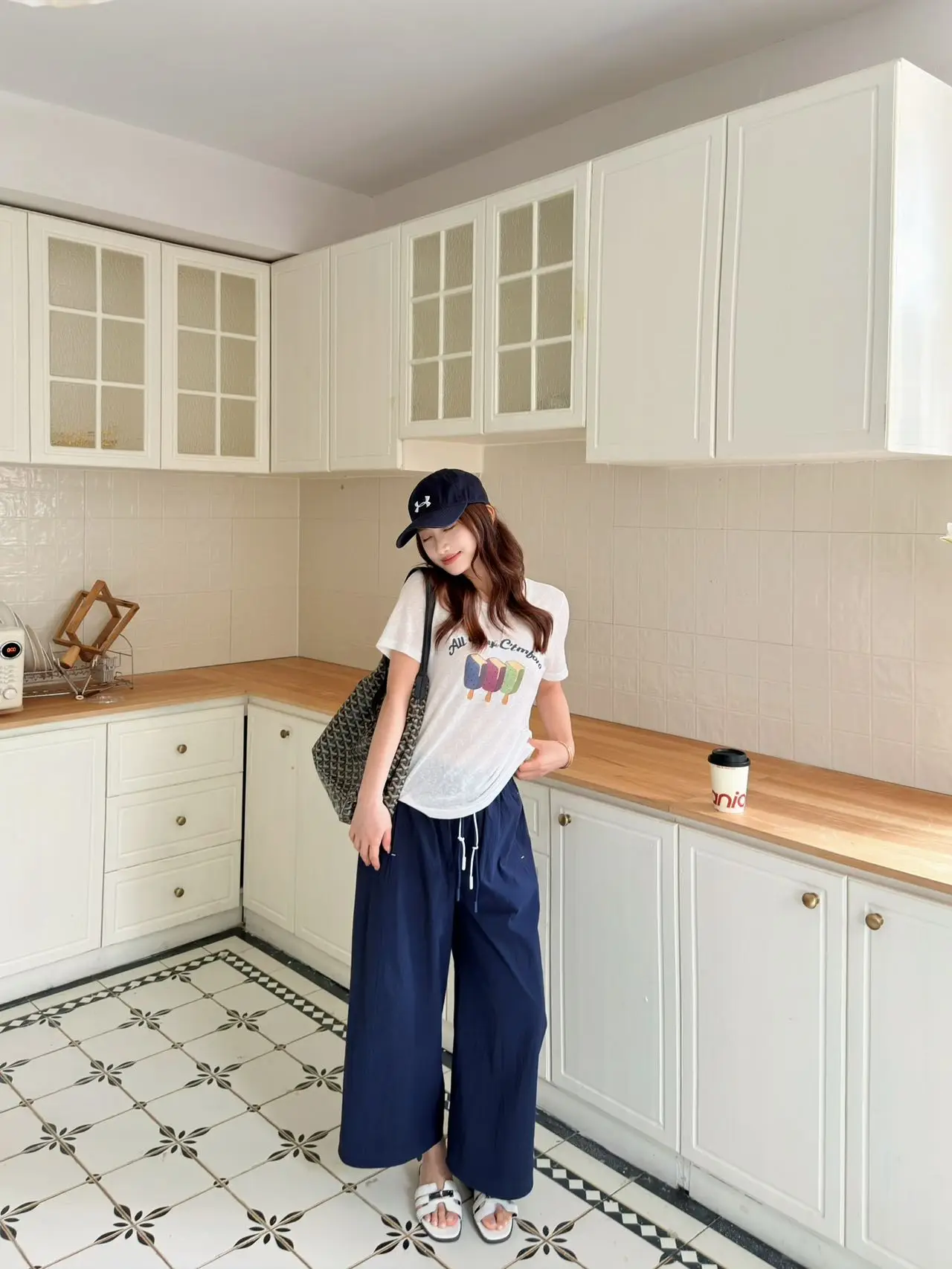 Summer Lazy Style Two-Piece Set 2026 Summer High Waist Nine-Length Pants Ice Cream Print T-Shirt Dual Color Women's Fashion
Summer Lazy Style Two-Piece Set 2026 Summer High Waist Nine-Length Pants Ice Cream Print T-Shirt Dual Color Women's Fashion