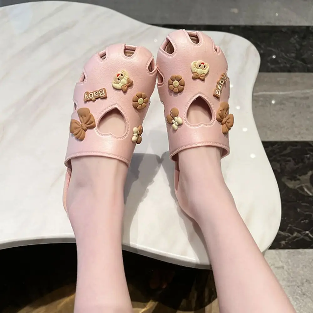 Cute Kawaii Leather Slippers Women Flower Bow Cartoon Slides Sandals Shoes Cover Toe Beach Hole Slippers Home
Cute Kawaii Leather Slippers Women Flower Bow Cartoon Slides Sandals Shoes Cover Toe Beach Hole Slippers Home