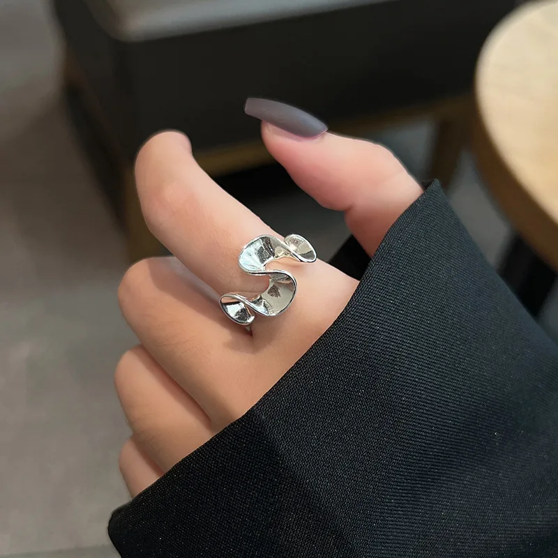 925 Sterling Silver Irregular Wave Rings For Women Couples Fashion Creative Geometry Birthday Party Jewelry Gifts
925 Sterling Silver Irregular Wave Rings For Women Couples Fashion Creative Geometry Birthday Party Jewelry Gifts