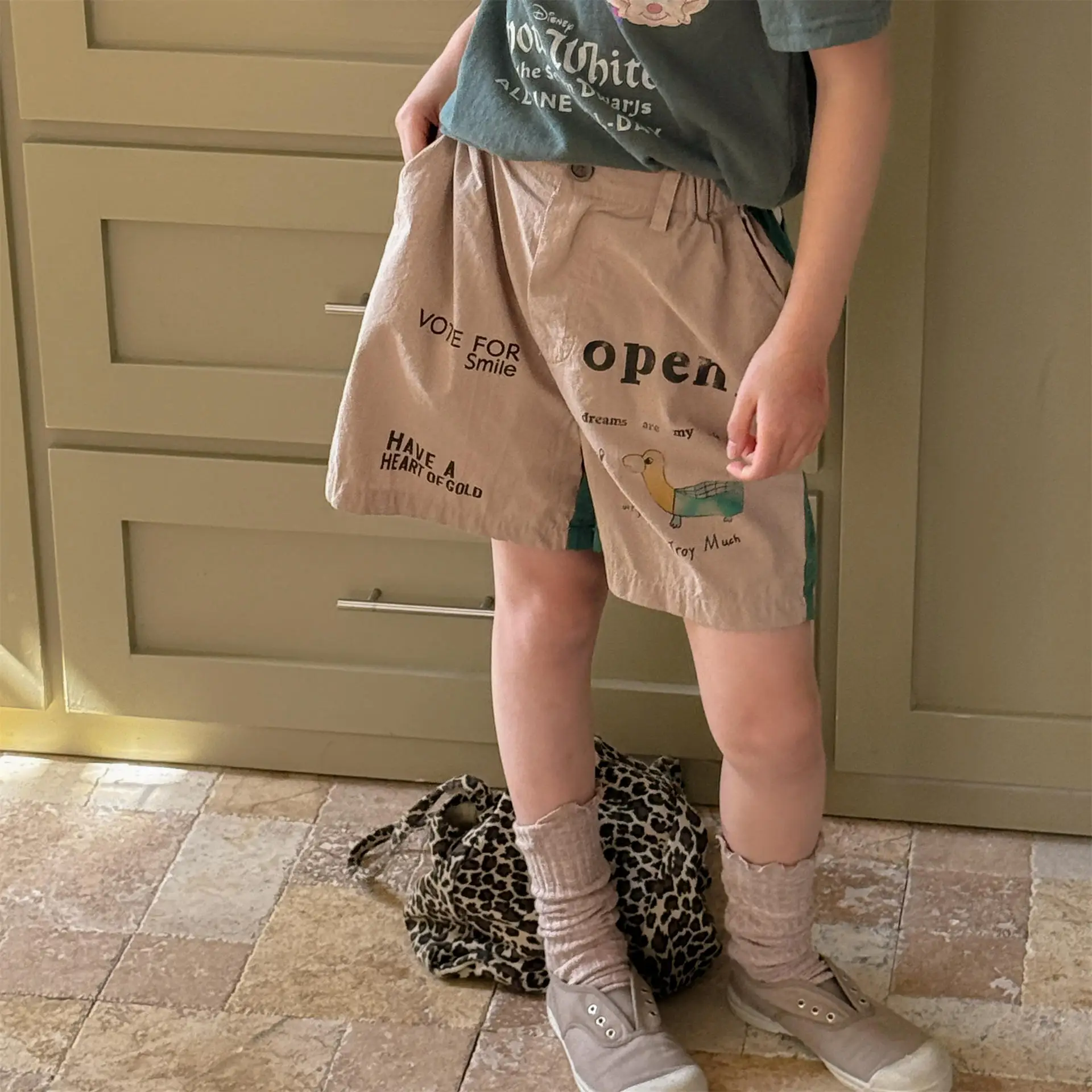 2026 Summer New Children Loose Shorts Cotton Boys Cartoon Letter Print Shorts Baby Girls Casual Shorts Kids Toddler Clothes
2026 Summer New Children Loose Shorts Cotton Boys Cartoon Letter Print Shorts Baby Girls Casual Shorts Kids Toddler Clothes