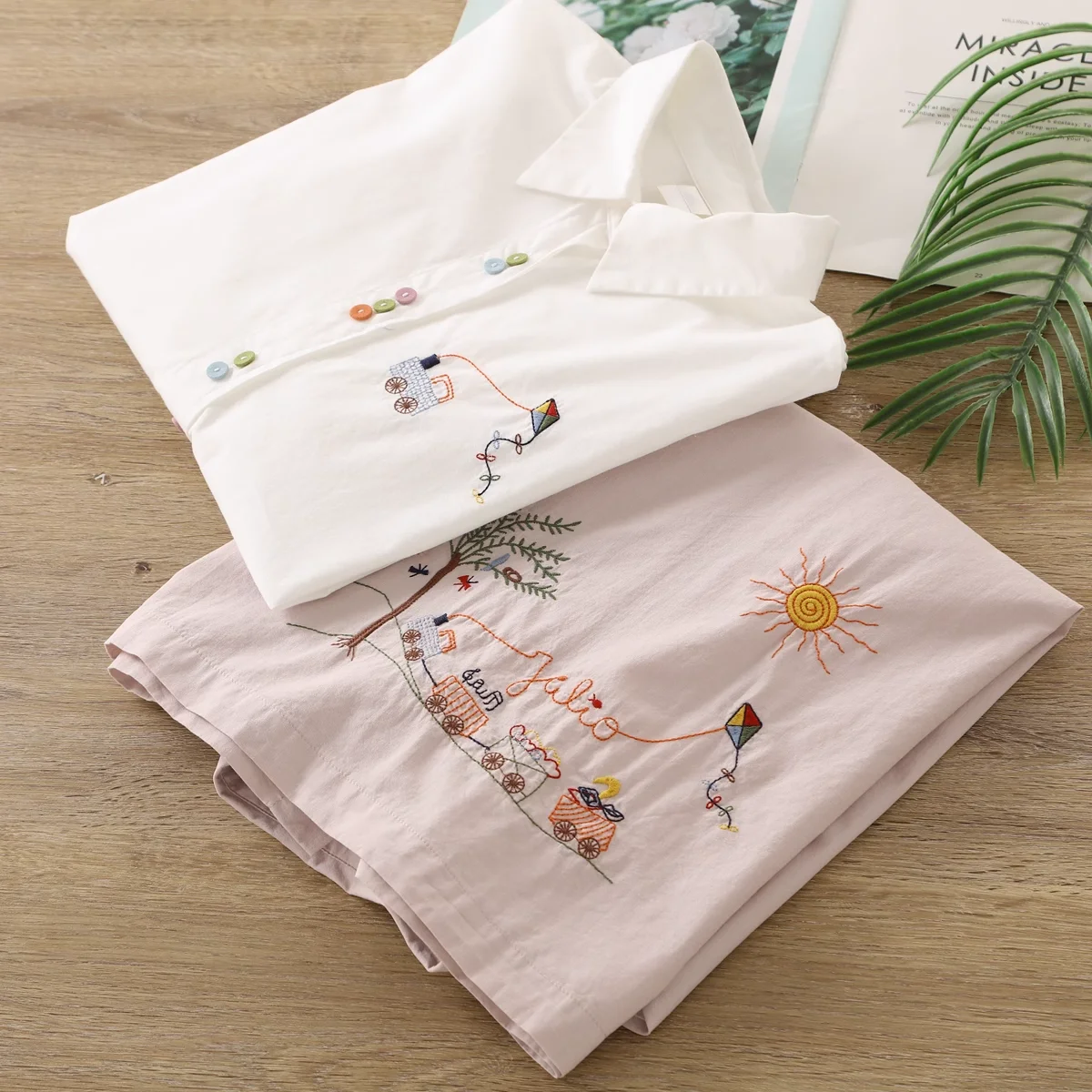 Korean popular clothes women spring cartoon car kite embroider shirts 100% cotton colorful buttons long sleeve blouses
Korean popular clothes women spring cartoon car kite embroider shirts 100% cotton colorful buttons long sleeve blouses