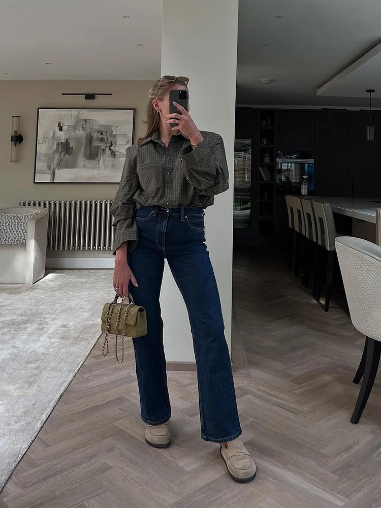 Женская винтажная зеленая клетчатая свободная рубашка в стиле ретро с лацканами и длинными рукавами, однобортная укороченная блузка 2026, женские уличные рубашки для поездок на работу
Женская винтажная зеленая клетчатая свободная рубашка в стиле ретро с лацканами и длинными рукавами, однобортная укороченная блузка 2026, женские уличные рубашки для поездок на работу