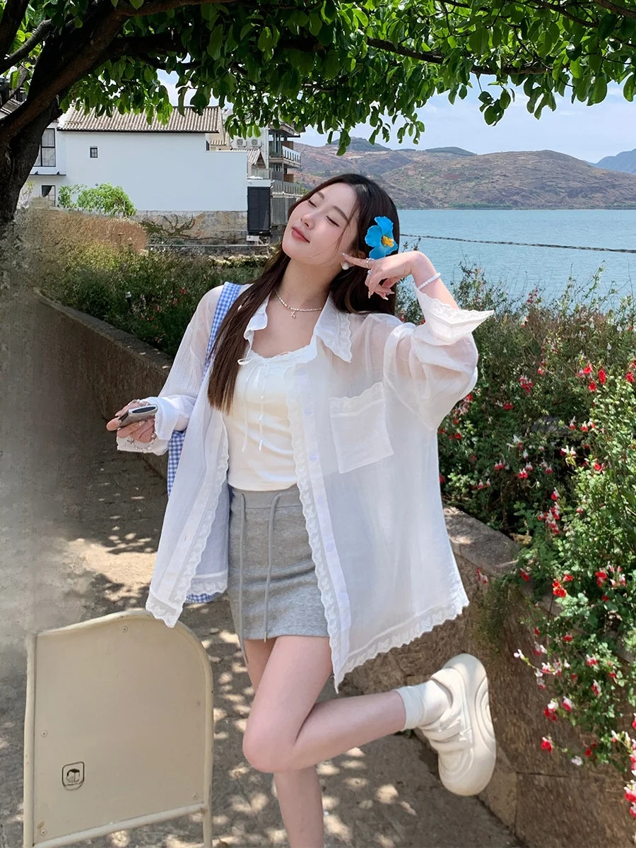 Loose Women's Long Sleeve Lace Trim Sunscreen Shirt Summer New Style White Shirt Collar Button Closure Regular Thickness
Loose Women's Long Sleeve Lace Trim Sunscreen Shirt Summer New Style White Shirt Collar Button Closure Regular Thickness