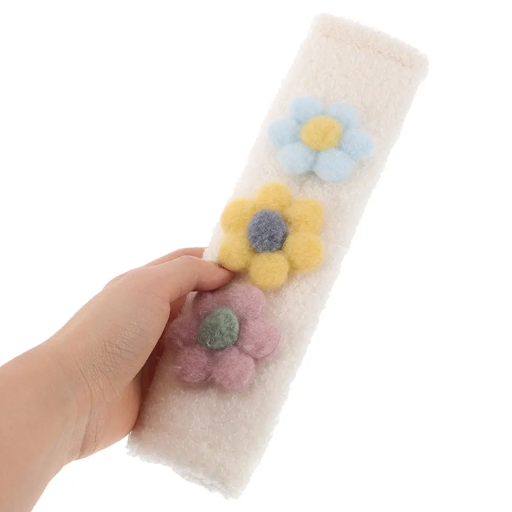 2pcs Car Seat Shoulder Strap Covers Soft Fleece Harness Pads Flowers Protective Straps Anti Chafing Universal Fit Car Decor
2pcs Car Seat Shoulder Strap Covers Soft Fleece Harness Pads Flowers Protective Straps Anti Chafing Universal Fit Car Decor