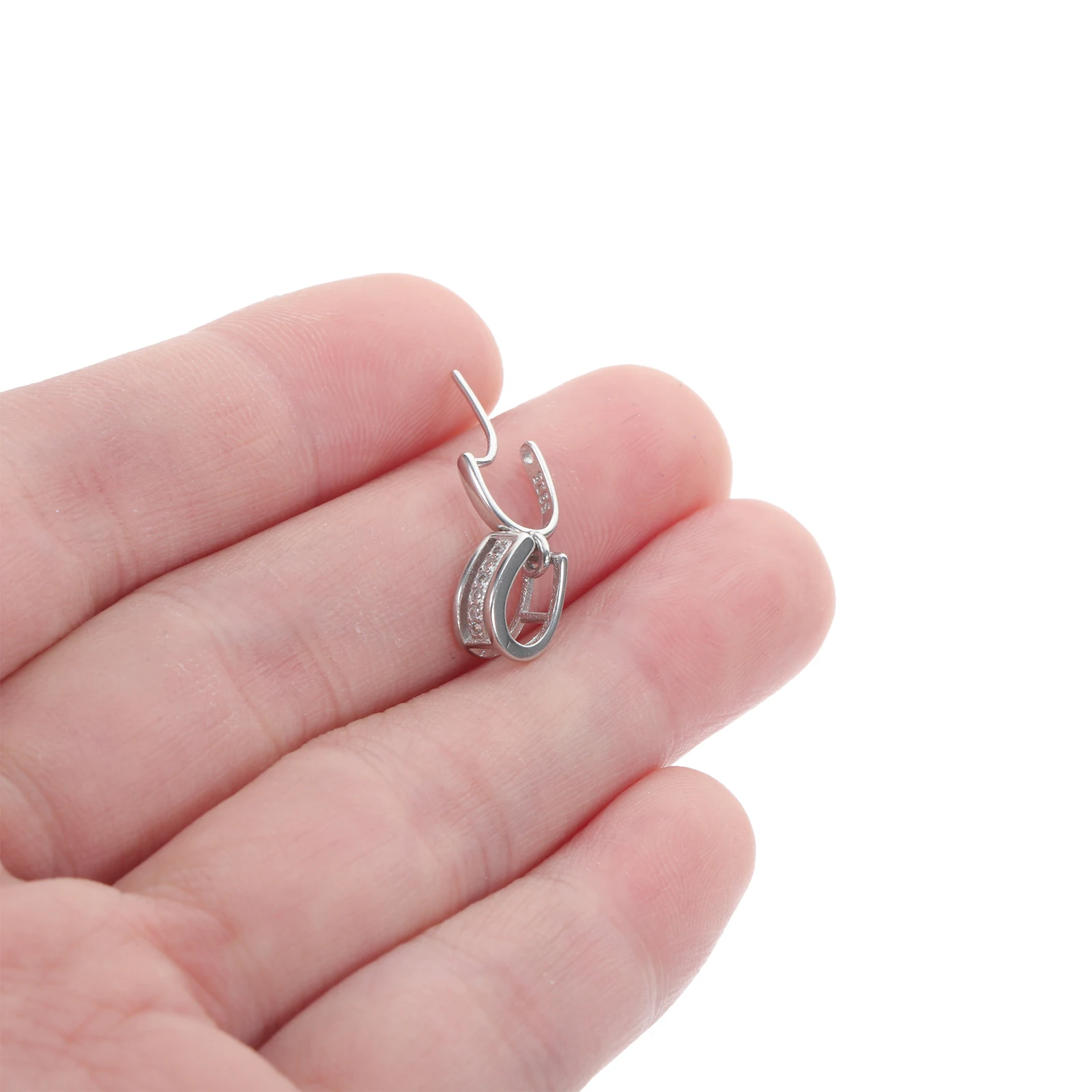 S925 Pendant Buckle Necklace Charm Bail Clasp for Pendants DIY Jewelry Making Crafts Accessories Pinch Bails
S925 Pendant Buckle Necklace Charm Bail Clasp for Pendants DIY Jewelry Making Crafts Accessories Pinch Bails
