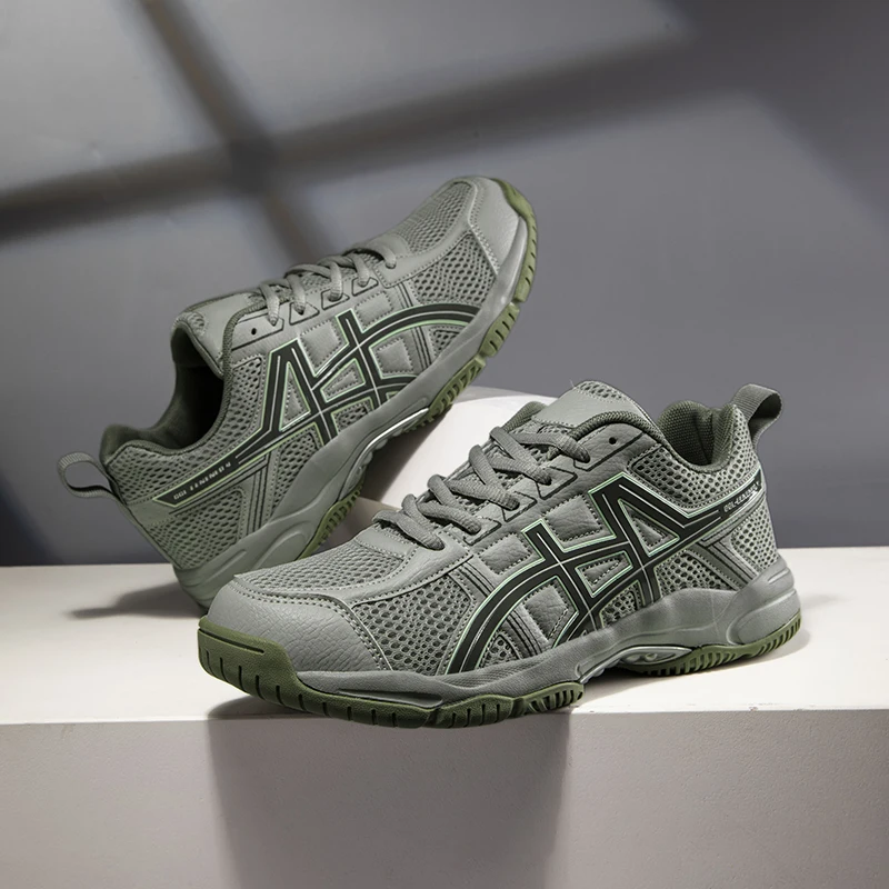 Профессиональная мужская теннисная обувь, модельерские кроссовки для бадминтона, мужские уличные сетчатые дышащие нескользящие спортивные туфли для женщин
Профессиональная мужская теннисная обувь, модельерские кроссовки для бадминтона, мужские уличные сетчатые дышащие нескользящие спортивные туфли для женщин