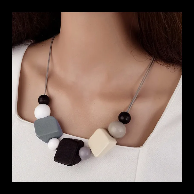 Retro Ethnic Style Geometric Wooden Pendant Necklace Women's Handmade Beaded Collarbone Chain Exaggerated New Jewelry
Retro Ethnic Style Geometric Wooden Pendant Necklace Women's Handmade Beaded Collarbone Chain Exaggerated New Jewelry