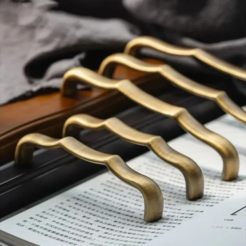 Brass Cabinet Handles Retro Cloakroom Shoe Cabinets for Drawers Kitchen Handles Accessories
Brass Cabinet Handles Retro Cloakroom Shoe Cabinets for Drawers Kitchen Handles Accessories