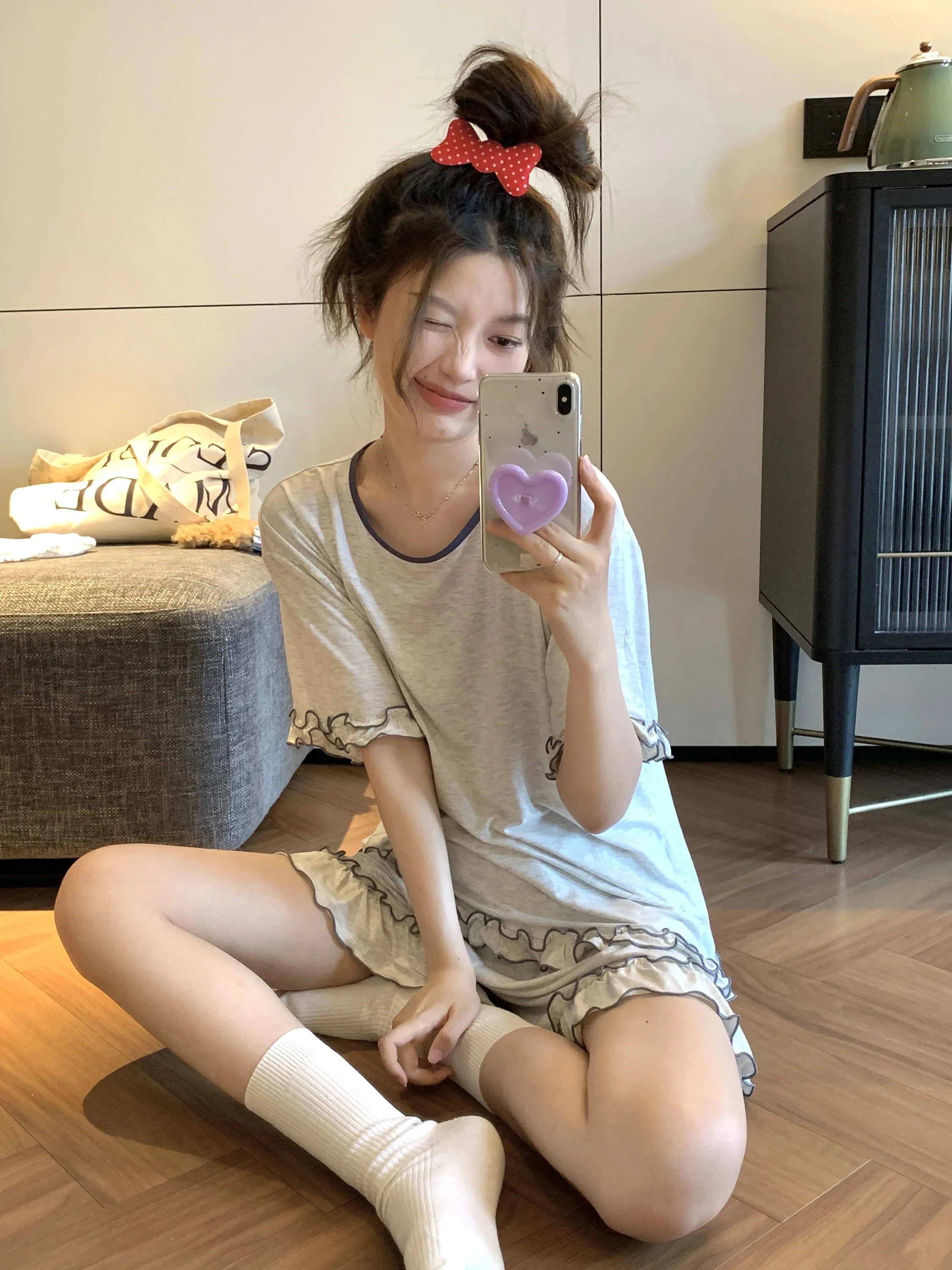 Women's Modal Short Sleeve Sleepwear Shorts Home Clothes Set Loose Floral Trim Summer Outwear Suitable round Neck Design
Women's Modal Short Sleeve Sleepwear Shorts Home Clothes Set Loose Floral Trim Summer Outwear Suitable round Neck Design