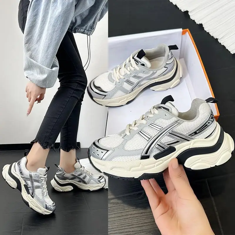 Sporty Thick Bottomed Genuine Leather Dad Shoes for Women Korean Fashion Trendy Flat Laced Casual Shoes Comfortable All Season
Sporty Thick Bottomed Genuine Leather Dad Shoes for Women Korean Fashion Trendy Flat Laced Casual Shoes Comfortable All Season