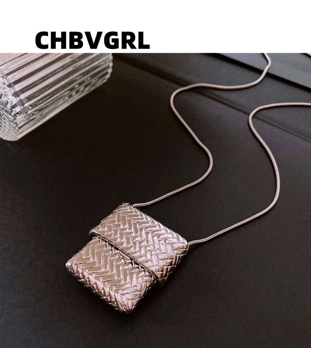Hot sale new woven necklace, same as that of the internet celebrity, versatile and elegant neck chain, luxurious and high-end
Hot sale new woven necklace, same as that of the internet celebrity, versatile and elegant neck chain, luxurious and high-end