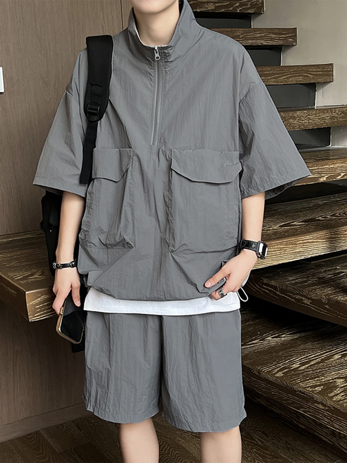 Summer Lightweight Qui Dry ort Sve orts Two-Piece Set Men's Casual Loose Workwear f Zip irt Ensemble
Summer Lightweight Qui Dry ort Sve orts Two-Piece Set Men's Casual Loose Workwear f Zip irt Ensemble