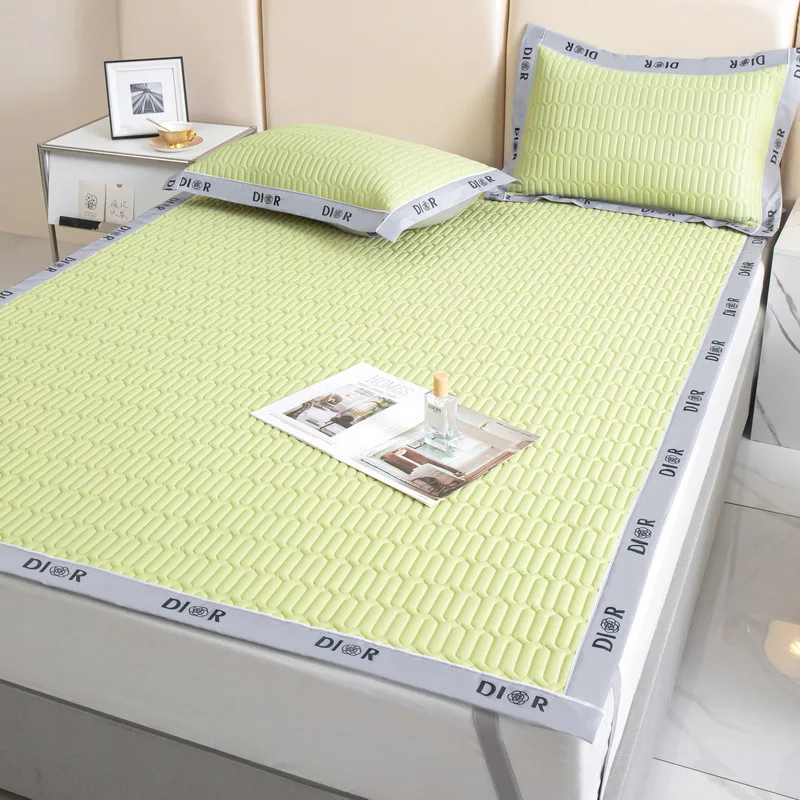 Customizable Class A Thickened Latex Mat Three-piece Set
Customizable Class A Thickened Latex Mat Three-piece Set