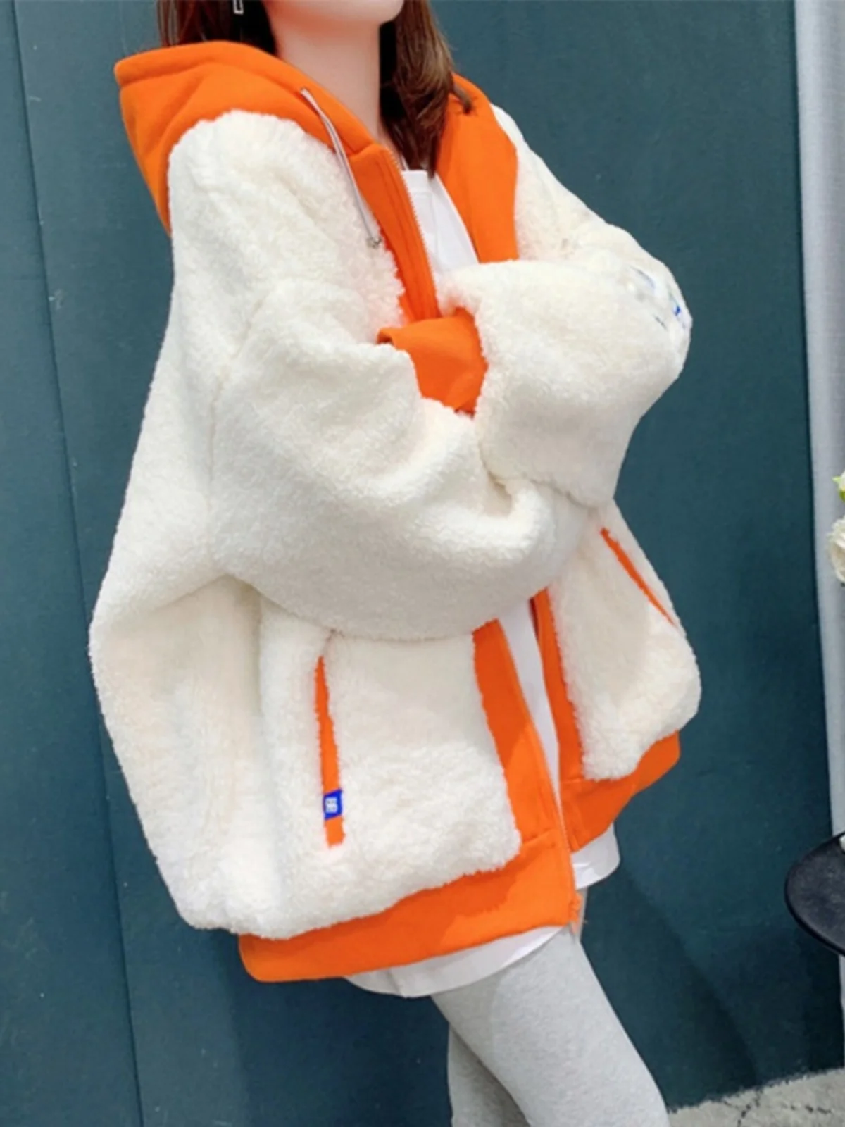 Ladies Large Size Autumn Winter Lamb Fur Jacket Loose Fit Hoodie Casual Style Fleece Lined Short Coat Zipper Closure Long Sleeve
Ladies Large Size Autumn Winter Lamb Fur Jacket Loose Fit Hoodie Casual Style Fleece Lined Short Coat Zipper Closure Long Sleeve