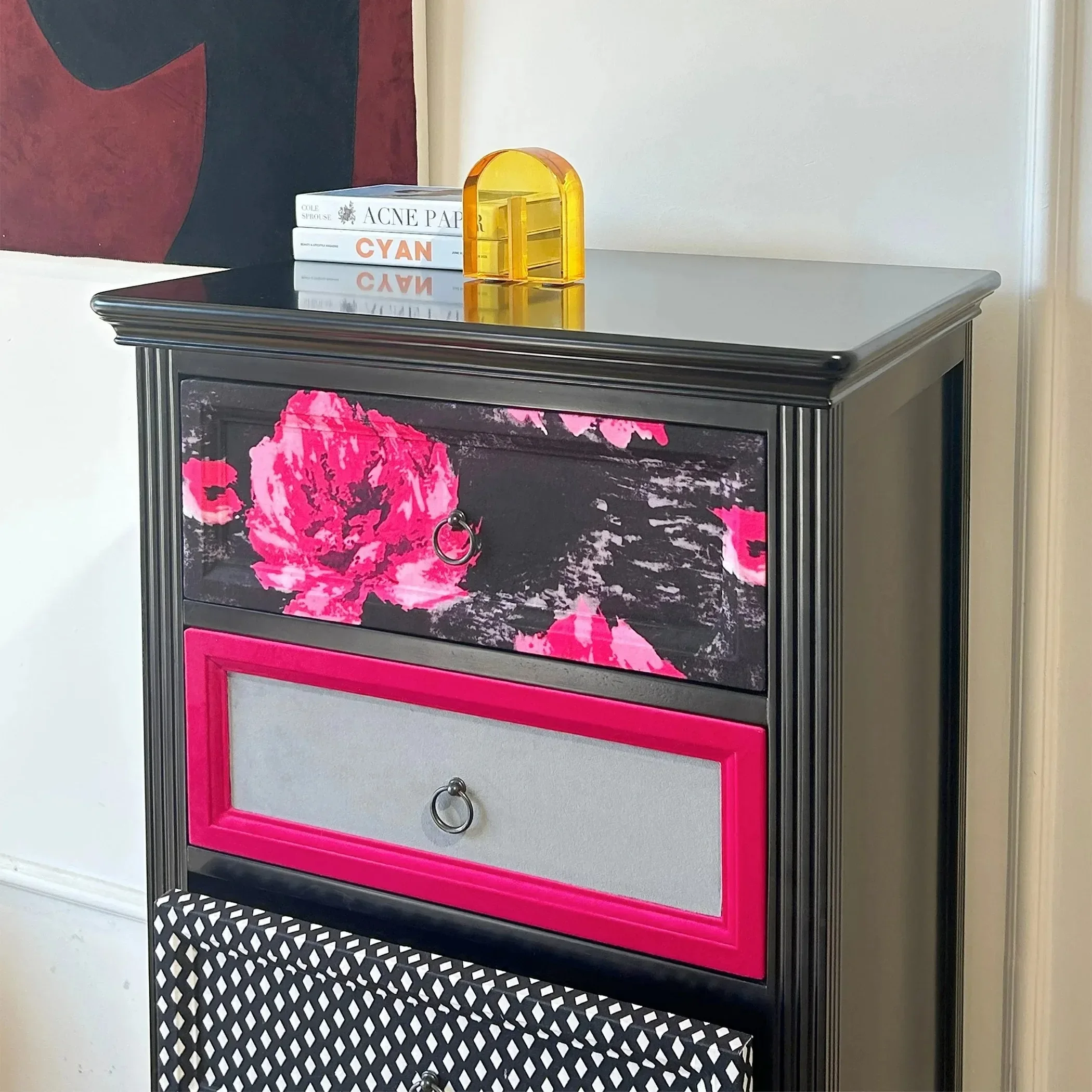 Designer European solid wood carved chest cabinet, storage cabinet fabric 5 chest cabinet storage cabinet
Designer European solid wood carved chest cabinet, storage cabinet fabric 5 chest cabinet storage cabinet