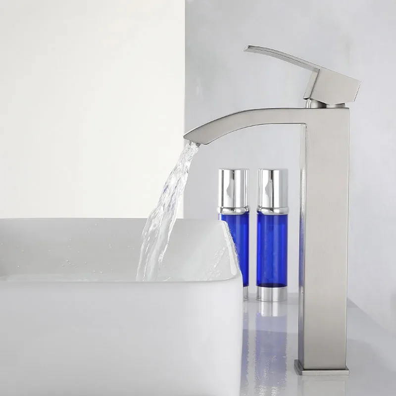 Смеситель для раковины в ванной комнате, водопадный излив, матовый кран для крепления на палубе, одна ручка, смесители для холодной и горячей воды, нержавеющая сталь 304
Смеситель для раковины в ванной комнате, водопадный излив, матовый кран для крепления на палубе, одна ручка, смесители для холодной и горячей воды, нержавеющая сталь 304