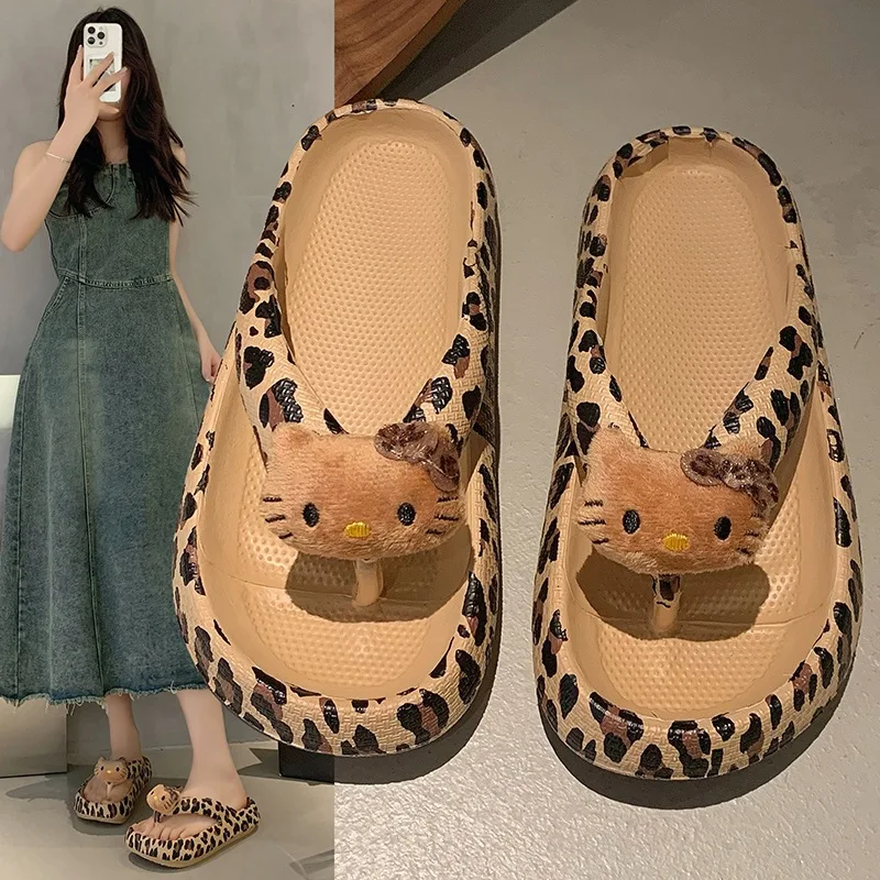 Anime Hot Girl Hello Kitty Flip-Flops Flats Summer Retro Thick Heel Sandals for Outdoor Leopard Pattern Women Beach Cool Shoe
Anime Hot Girl Hello Kitty Flip-Flops Flats Summer Retro Thick Heel Sandals for Outdoor Leopard Pattern Women Beach Cool Shoe