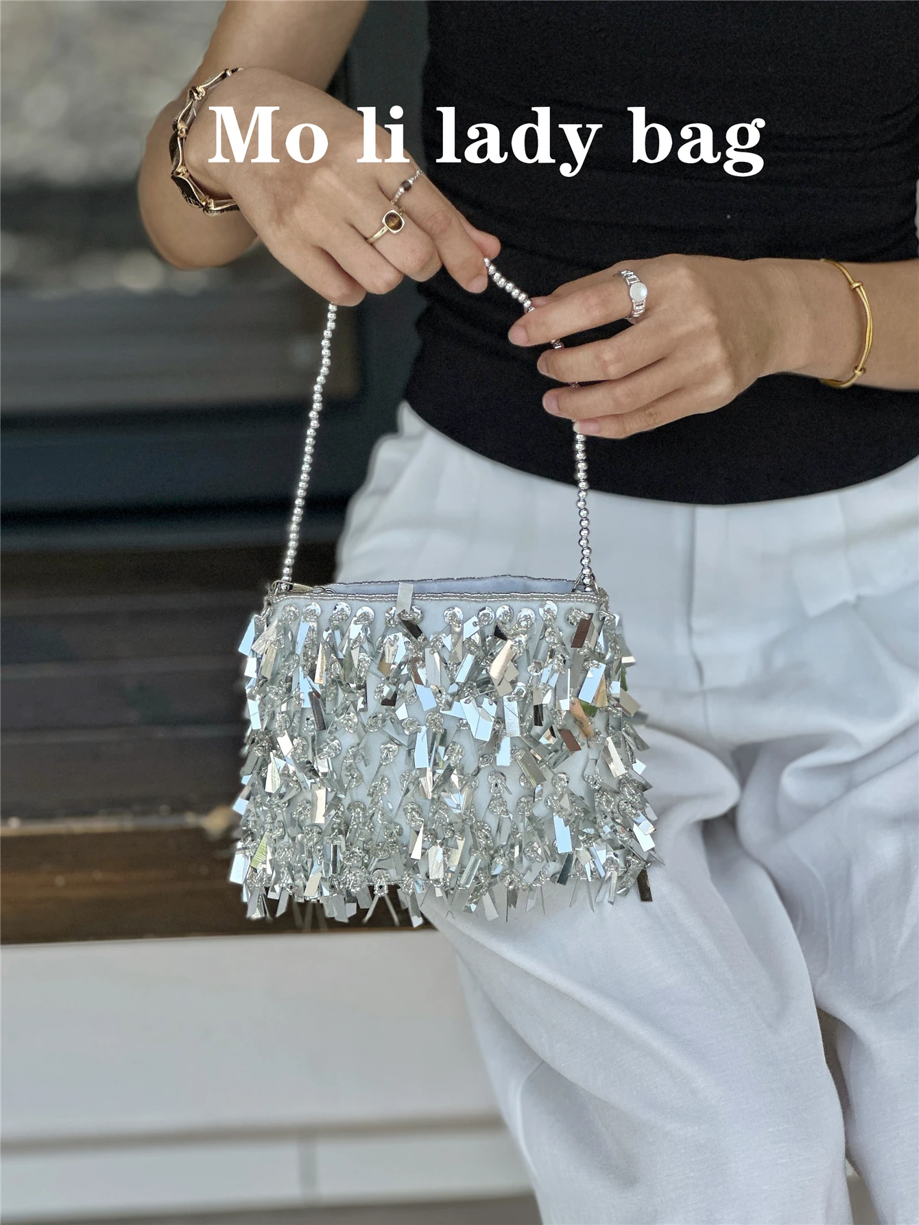 Retro Silver Sequin Clutch Evening Bag Tassel Party Women's Crossbody Chain Bag Small Handbag Fashionable British Style
Retro Silver Sequin Clutch Evening Bag Tassel Party Women's Crossbody Chain Bag Small Handbag Fashionable British Style