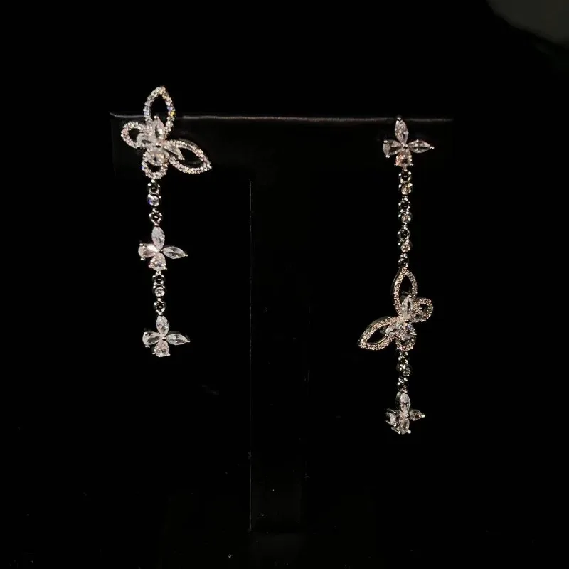 Лидер продаж, весенние красивые серьги-феи, нерегулярный нишевый дизайн, универсальные серьги с бабочкой и каплями воды, циркон
Лидер продаж, весенние красивые серьги-феи, нерегулярный нишевый дизайн, универсальные серьги с бабочкой и каплями воды, циркон