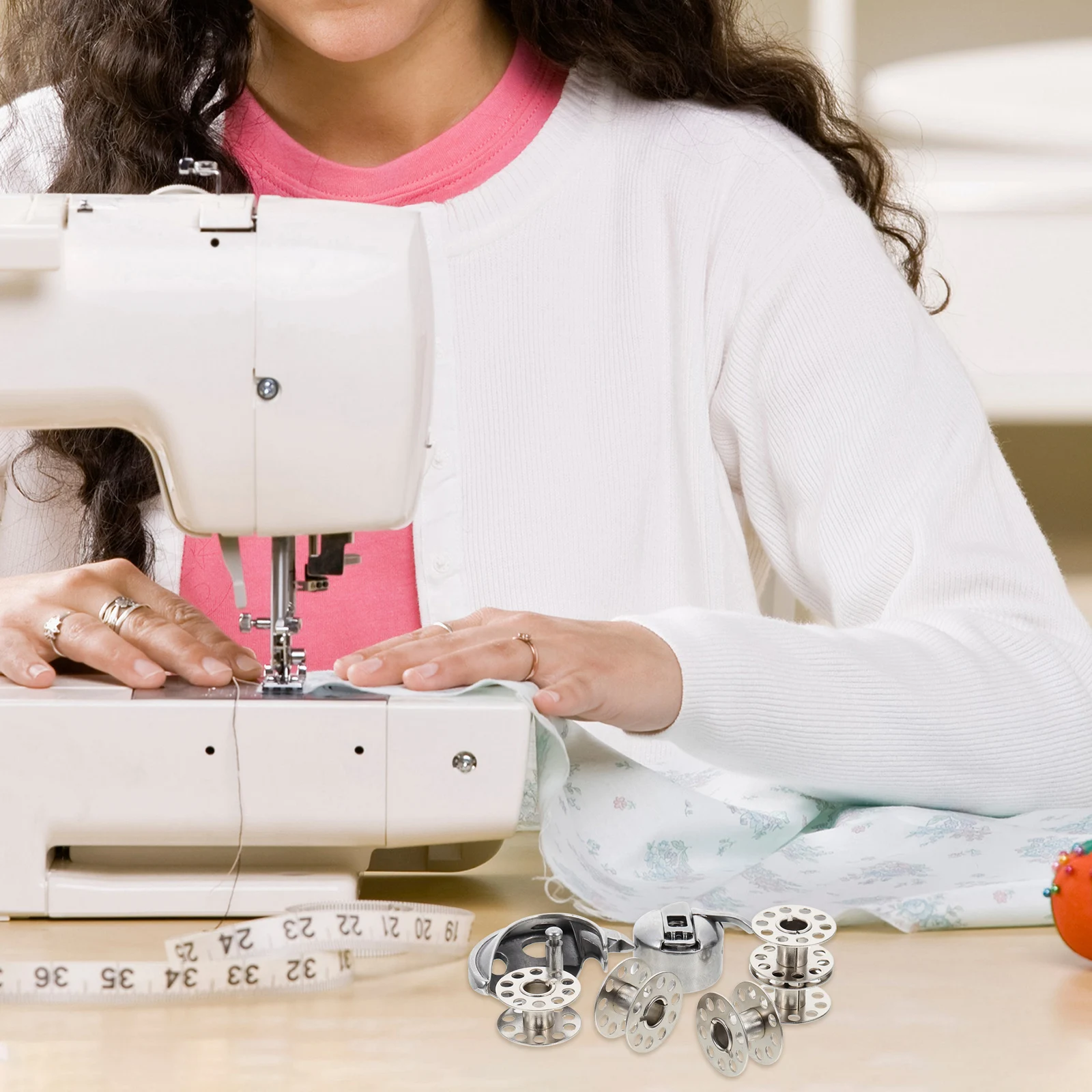 Sewing Machine Accessories Stainless Steel Bobbins Empty Spools Thread Winder Plastic Retainer Smooth Surface Durable Household
Sewing Machine Accessories Stainless Steel Bobbins Empty Spools Thread Winder Plastic Retainer Smooth Surface Durable Household
