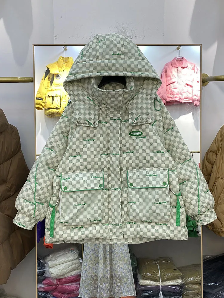 2023 Winter Korean Hooded Plaid Short Down Jacket Green Black Loose Pocket White Duck Down Parkas Female Snowwear Outwear
2023 Winter Korean Hooded Plaid Short Down Jacket Green Black Loose Pocket White Duck Down Parkas Female Snowwear Outwear