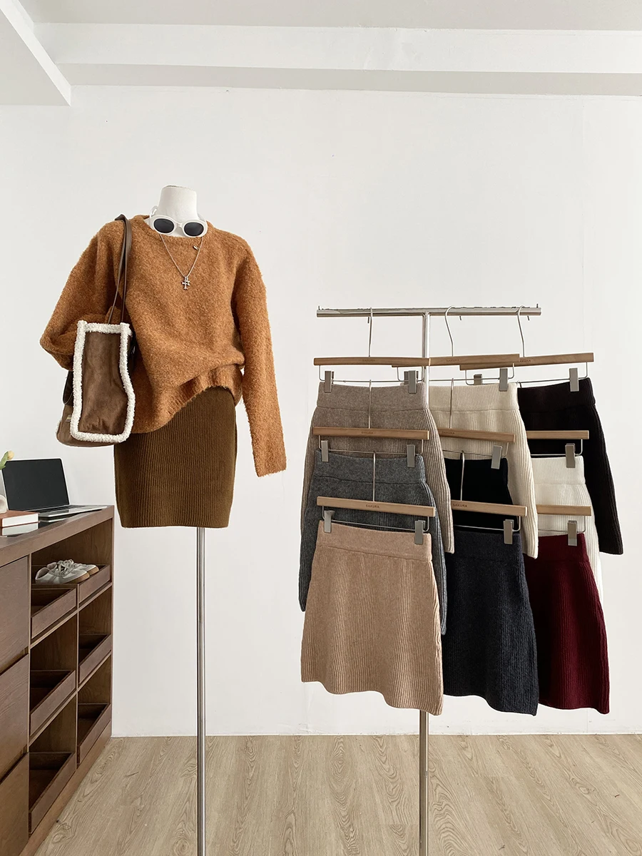 2025 Autumn New Style Korean Sweet High Waist Slimming A-Line Skirt Women Simple Versatile Knitted Skirt Commute
2025 Autumn New Style Korean Sweet High Waist Slimming A-Line Skirt Women Simple Versatile Knitted Skirt Commute