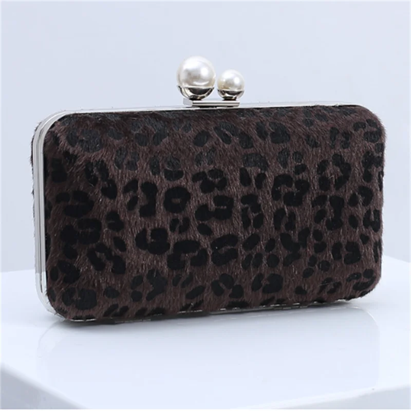 2025 New Women Printed Leopard Evening Bags Dinner Banquet Clutch Wallets With Chains Mini Party Bags Drop Shipping
2025 New Women Printed Leopard Evening Bags Dinner Banquet Clutch Wallets With Chains Mini Party Bags Drop Shipping