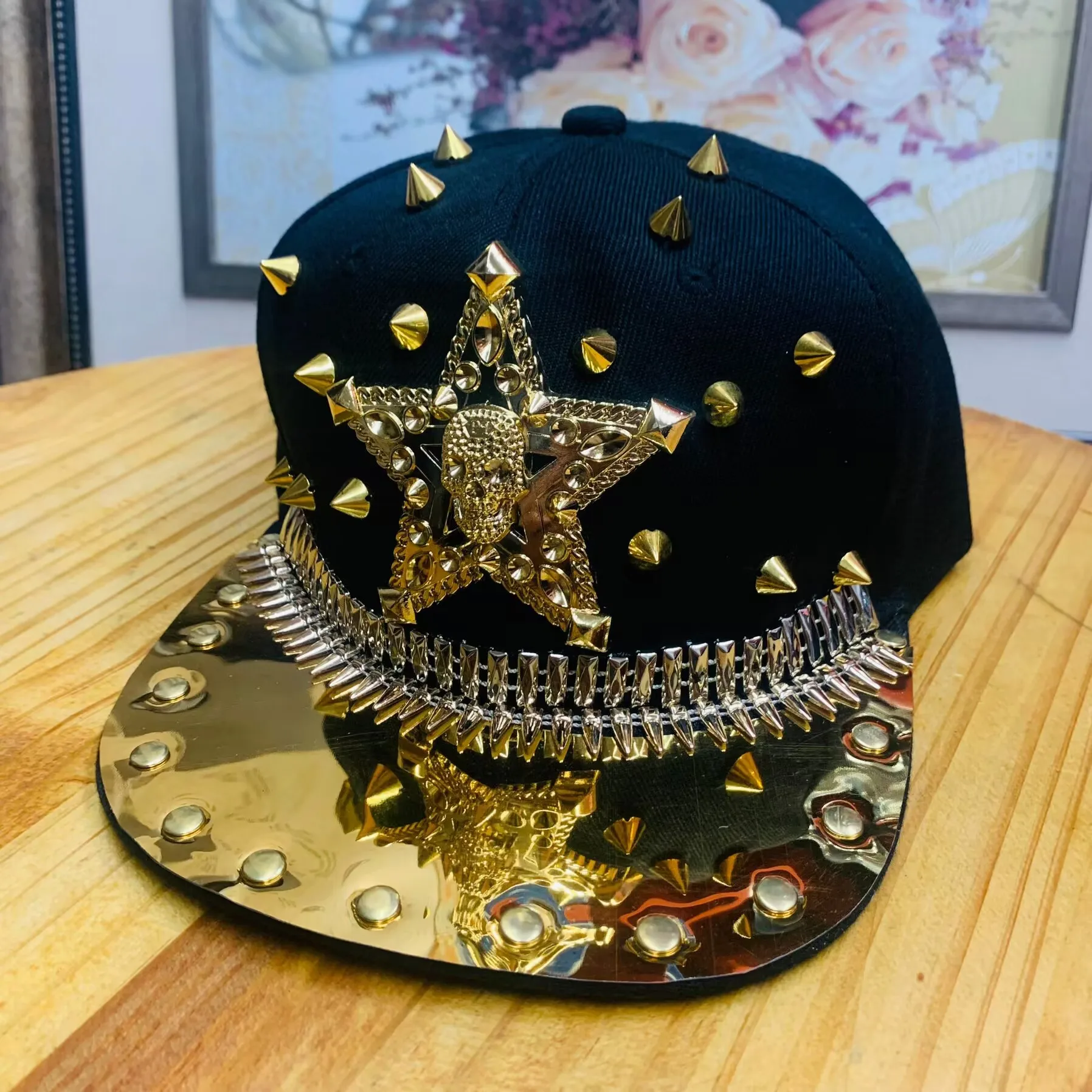 New Hip Hop Cross-border Punk Rivet Hat Tip Rivet Men And Women Hip Hop Stage Baseball Peaked Hat Korean Fashion
New Hip Hop Cross-border Punk Rivet Hat Tip Rivet Men And Women Hip Hop Stage Baseball Peaked Hat Korean Fashion