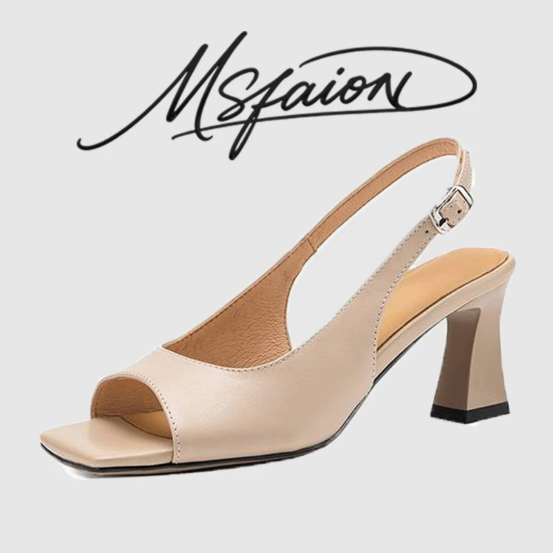 Women's Genuine Top Layer Leather Fashion High Heel Sandals 6.5cm Kitten Heel Comfortable Breathable Pigskin Lining Non-Slip Cow
Women's Genuine Top Layer Leather Fashion High Heel Sandals 6.5cm Kitten Heel Comfortable Breathable Pigskin Lining Non-Slip Cow