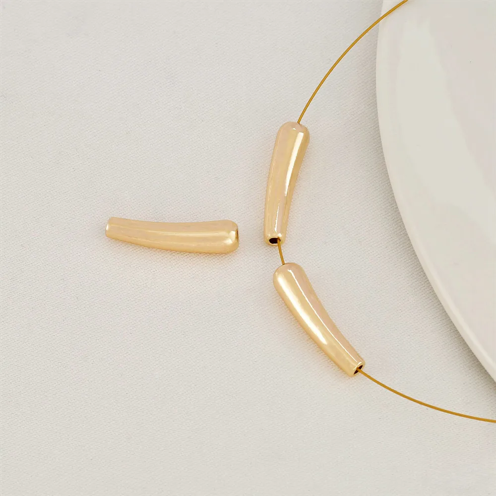 14K Gold-plated Crescent Shaped Chili Eggplant Smooth Curved Tube Through-hole Pendant DIY Bracelet Necklace Bead Accessories
14K Gold-plated Crescent Shaped Chili Eggplant Smooth Curved Tube Through-hole Pendant DIY Bracelet Necklace Bead Accessories