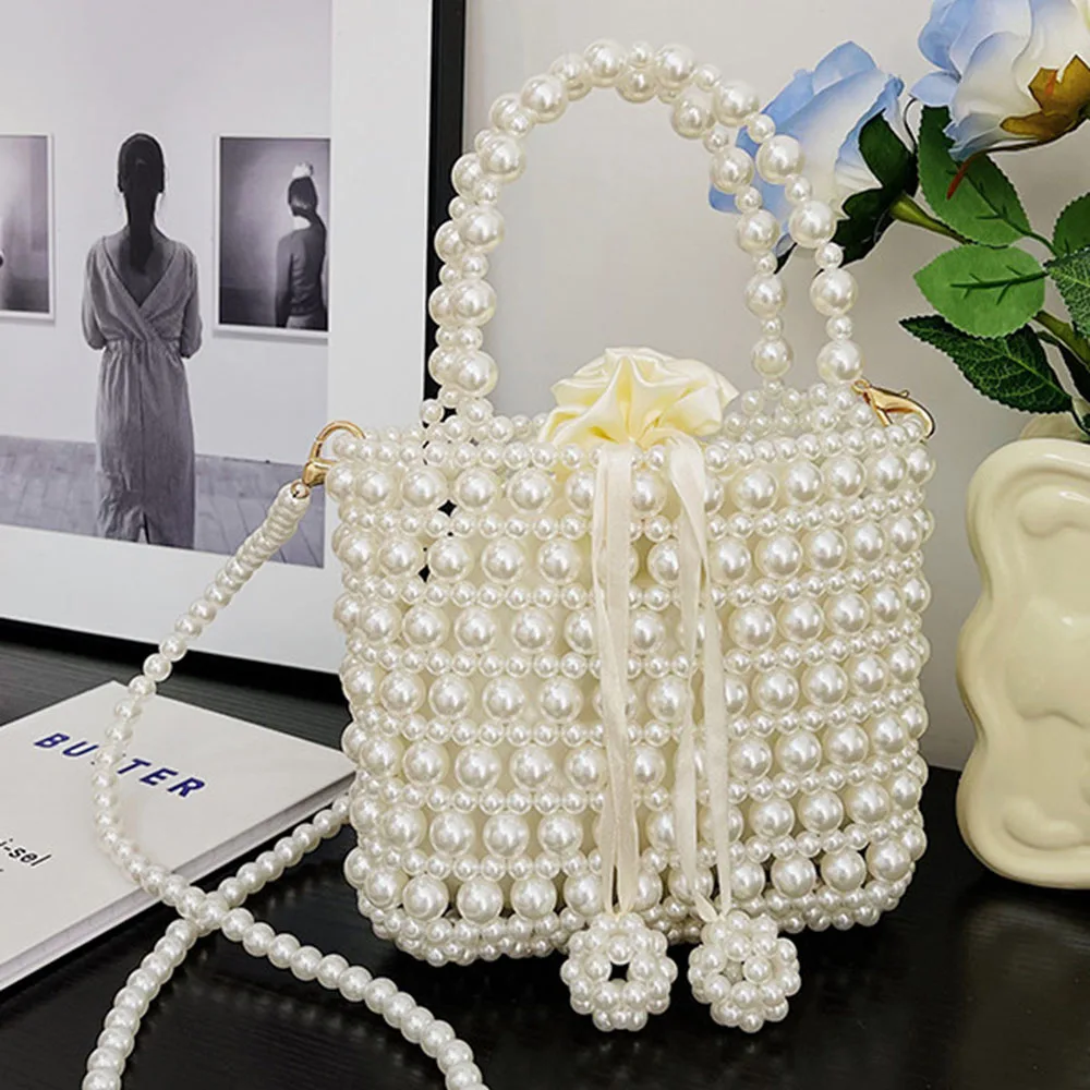 Hot Selling Solid Color Peal Mini Square Bag Solid Chain Crossbody Bag Hollow Out Underarm Bags Summer Fashion Women Handbag
Hot Selling Solid Color Peal Mini Square Bag Solid Chain Crossbody Bag Hollow Out Underarm Bags Summer Fashion Women Handbag