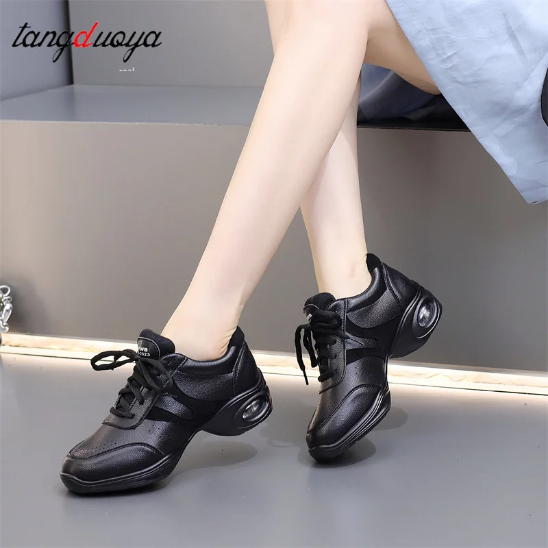 Женская танцевальная обувь, мягкая подошва, женская обувь для дыхания, джаза, хип-хоп, спортивные кроссовки, женские современные джазовые танцы для девочек
Женская танцевальная обувь, мягкая подошва, женская обувь для дыхания, джаза, хип-хоп, спортивные кроссовки, женские современные джазовые танцы для девочек